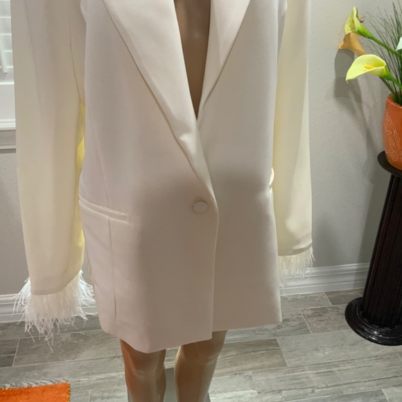 Feather Cuff Accents Gibson Latimer NWT Cream/white Evening Women’s Jack… - Picture 5 of 13